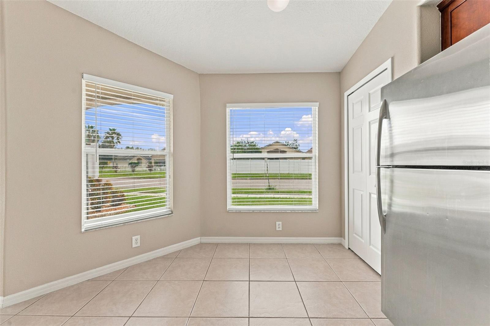 3320 Cardinal Feather Dr Property Photo 18