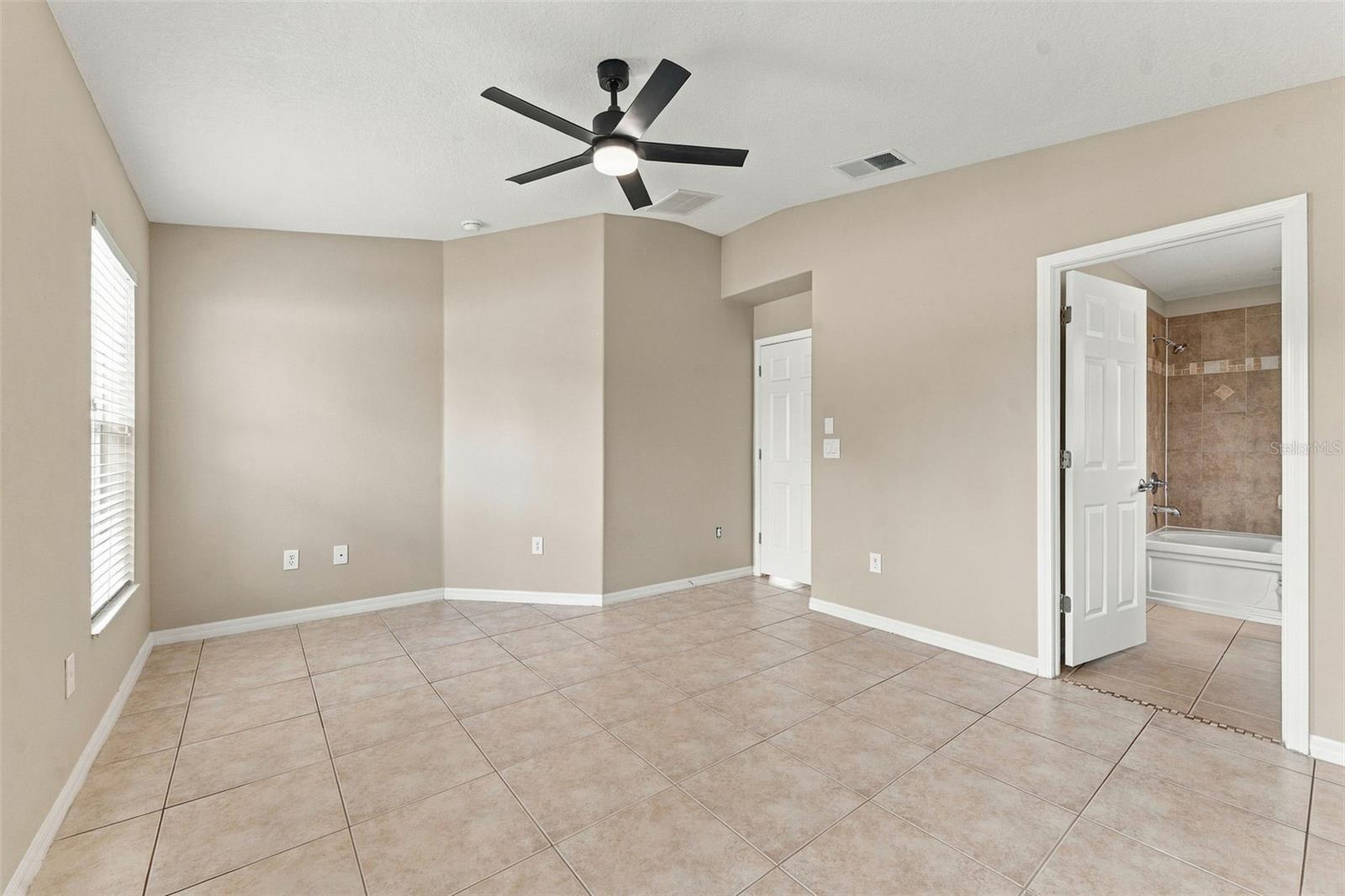 3320 Cardinal Feather Dr Property Photo 19