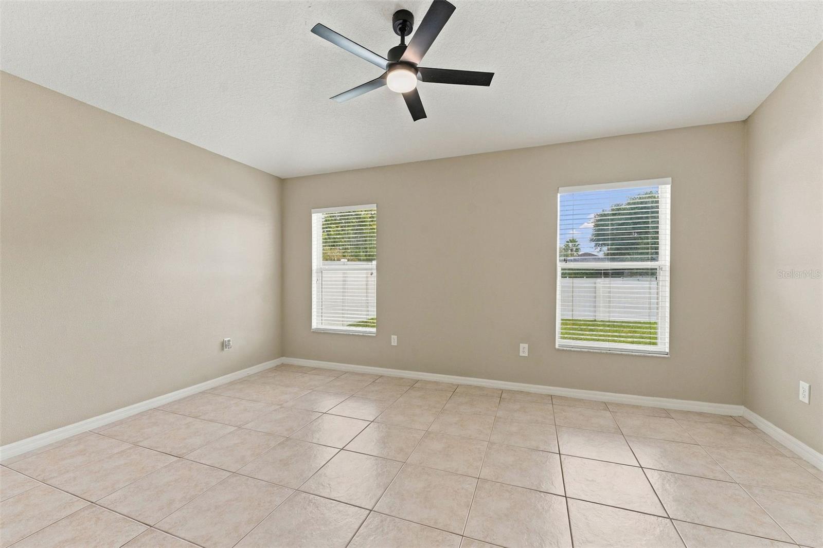 3320 Cardinal Feather Dr Property Photo 20