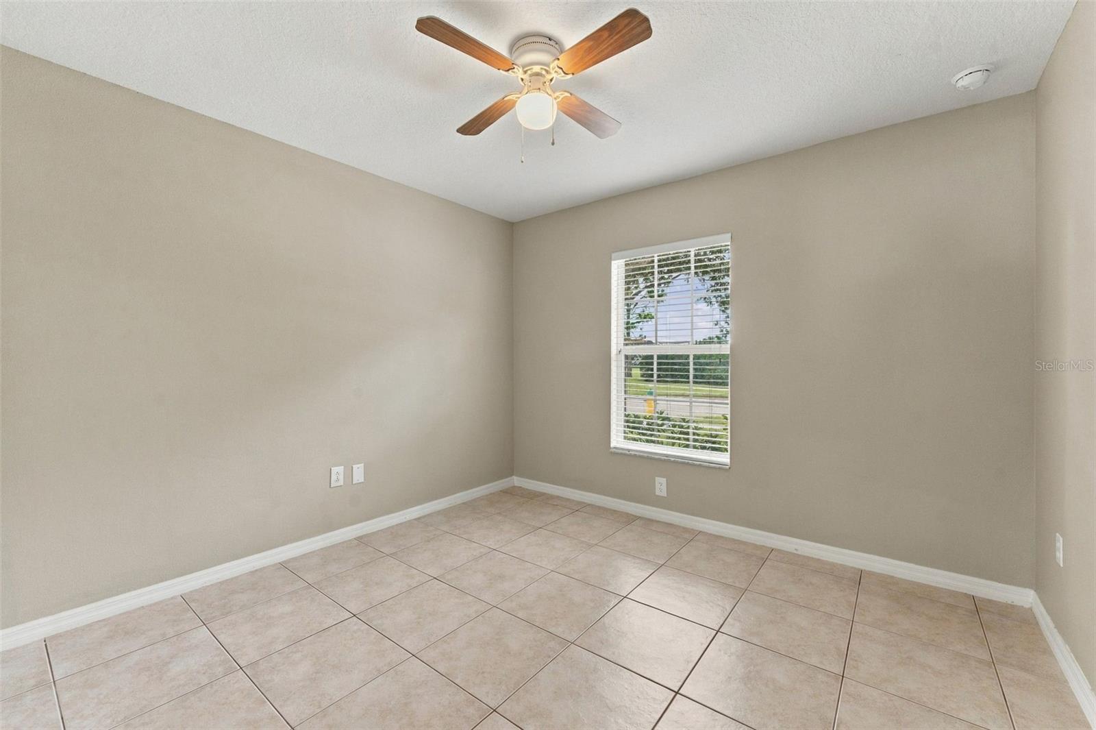 3320 Cardinal Feather Dr Property Photo 25