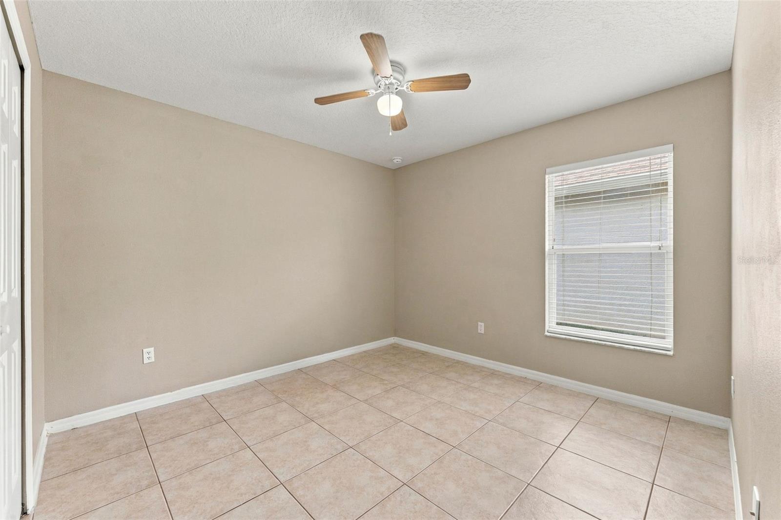 3320 Cardinal Feather Dr Property Photo 27