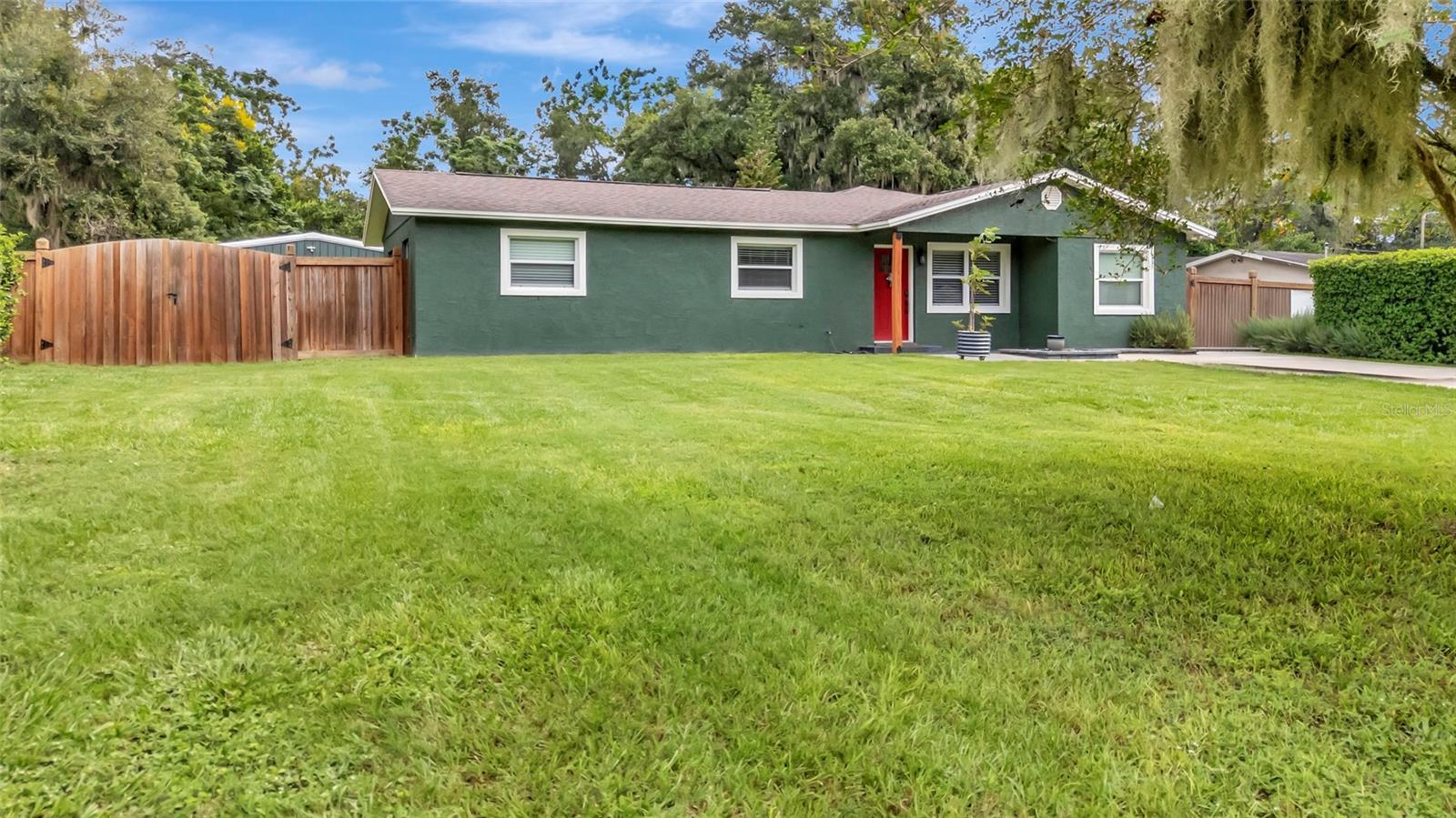 2923 Junction Rd Property Photo 6