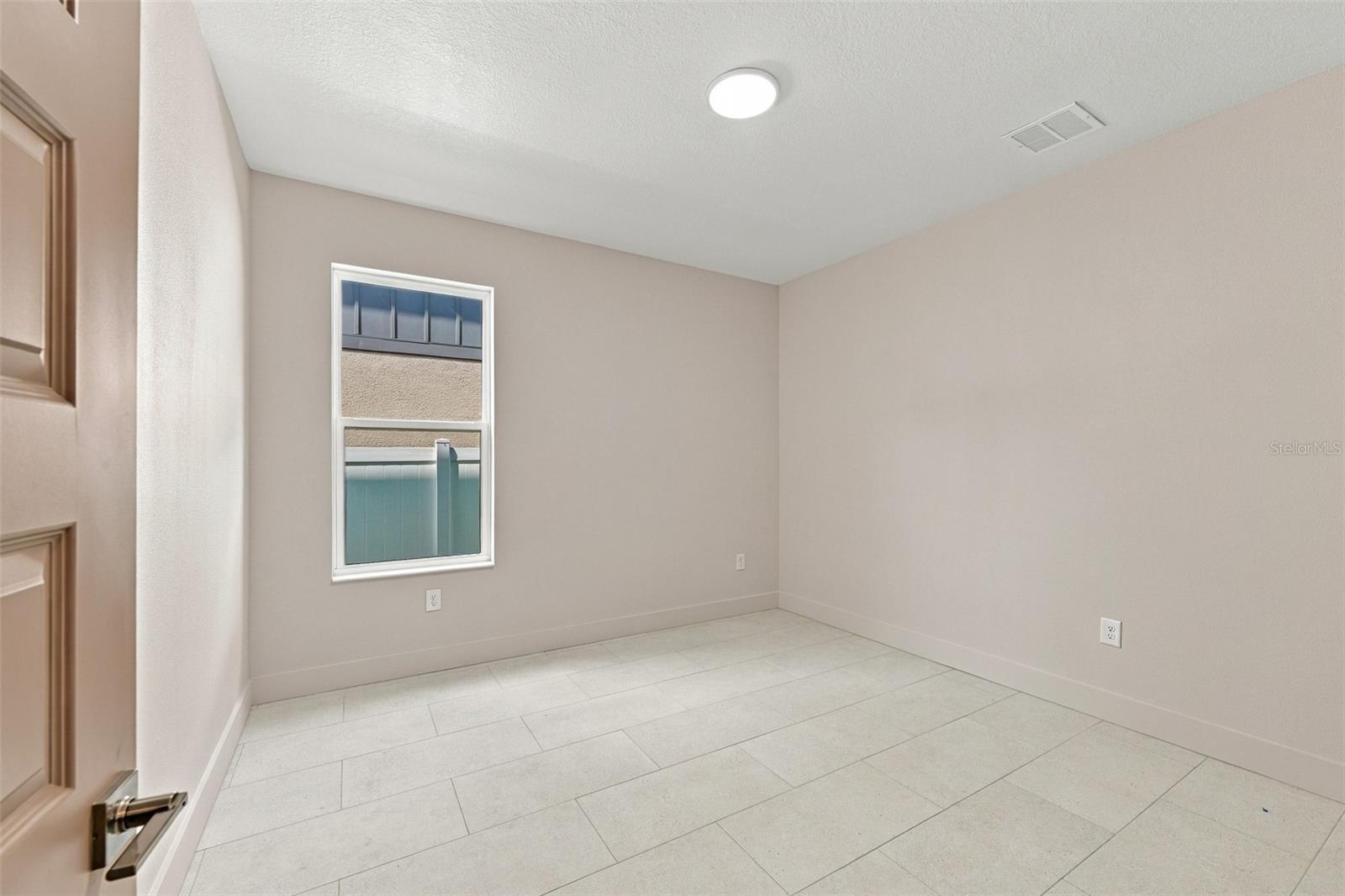 3203 W Wyoming Ave Property Photo 24