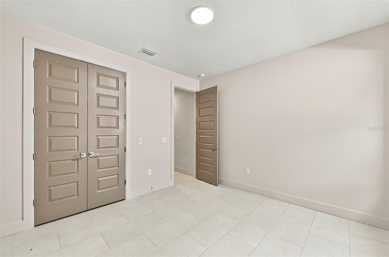 3203 W Wyoming Ave Property Photo 25
