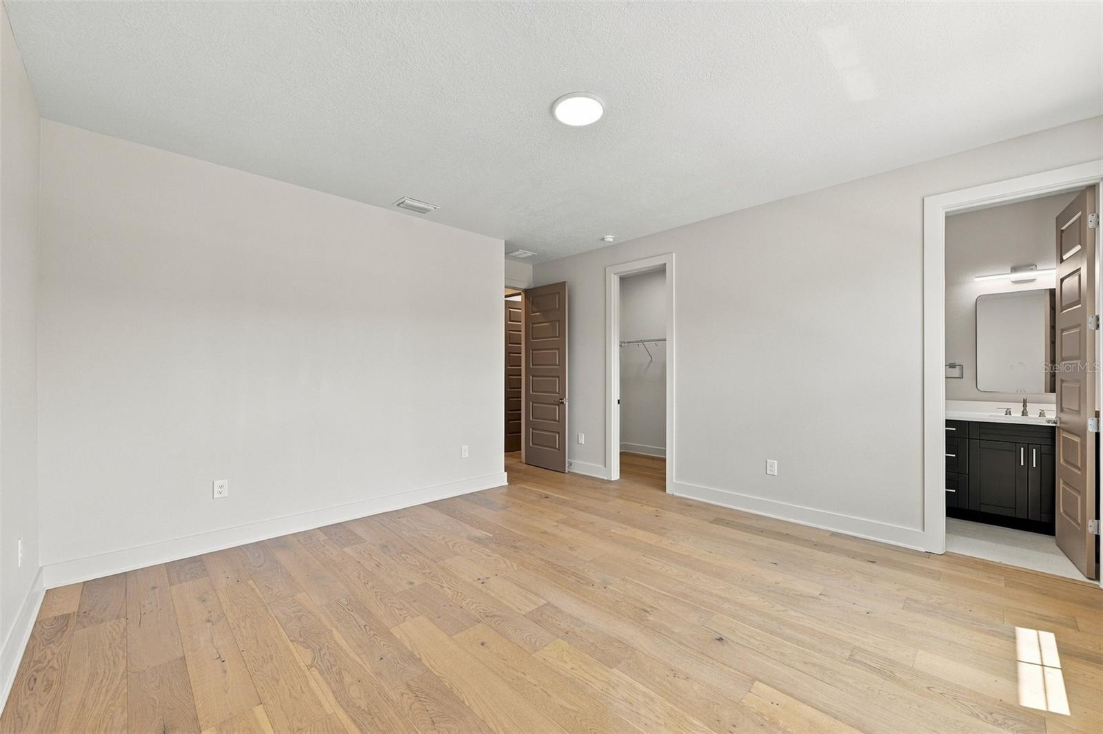 3203 W Wyoming Ave Property Photo 47