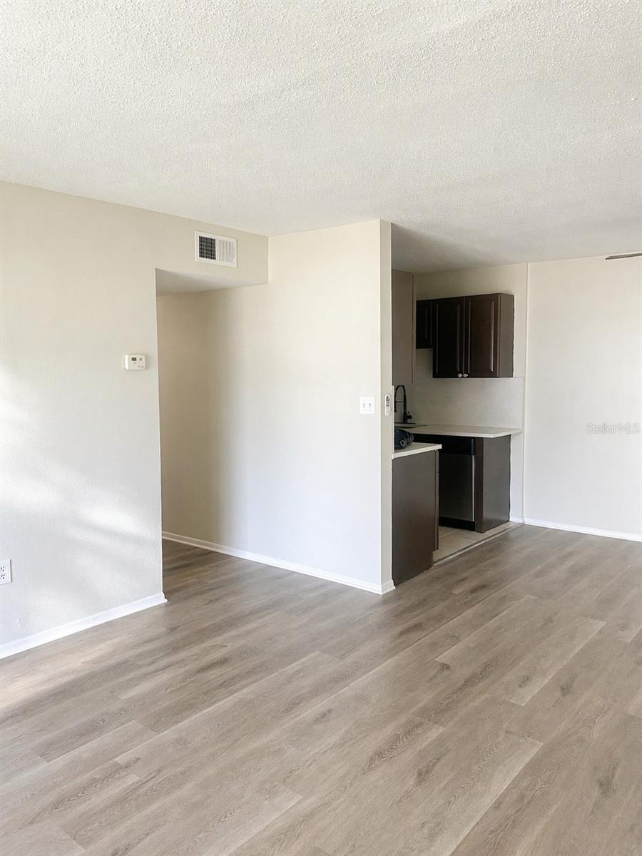 1695 Lee Rd #c206 Property Photo 6