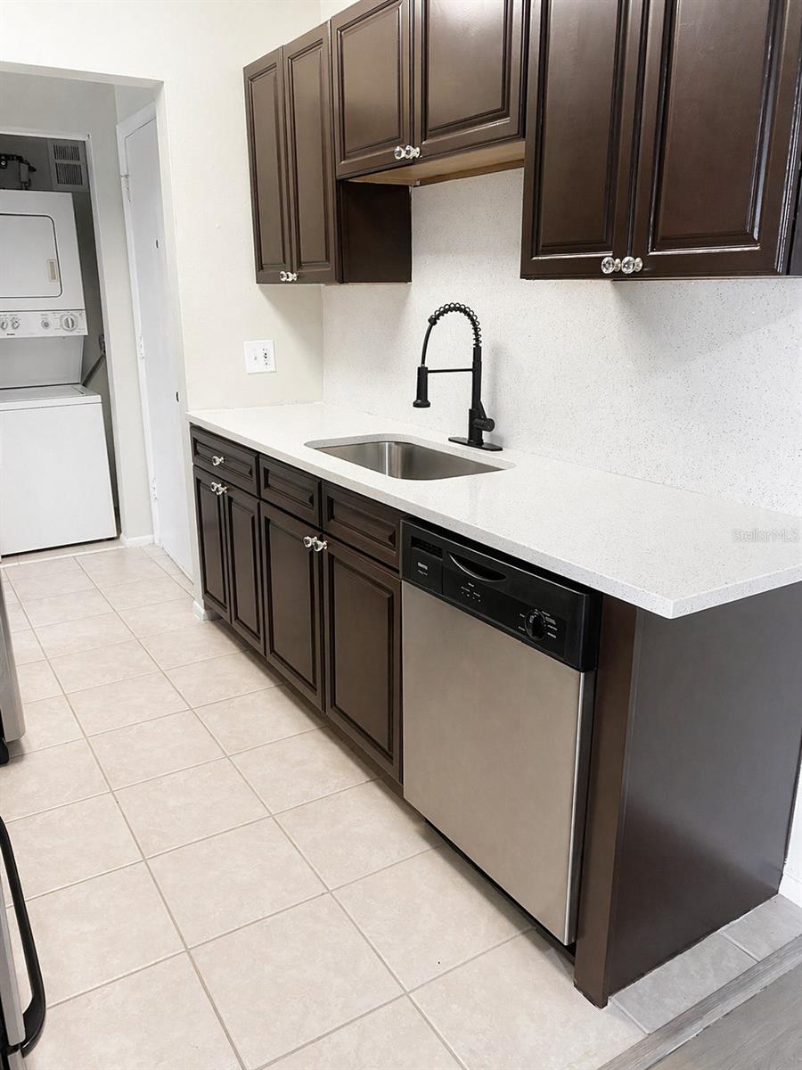 1695 Lee Rd #c206 Property Photo 7