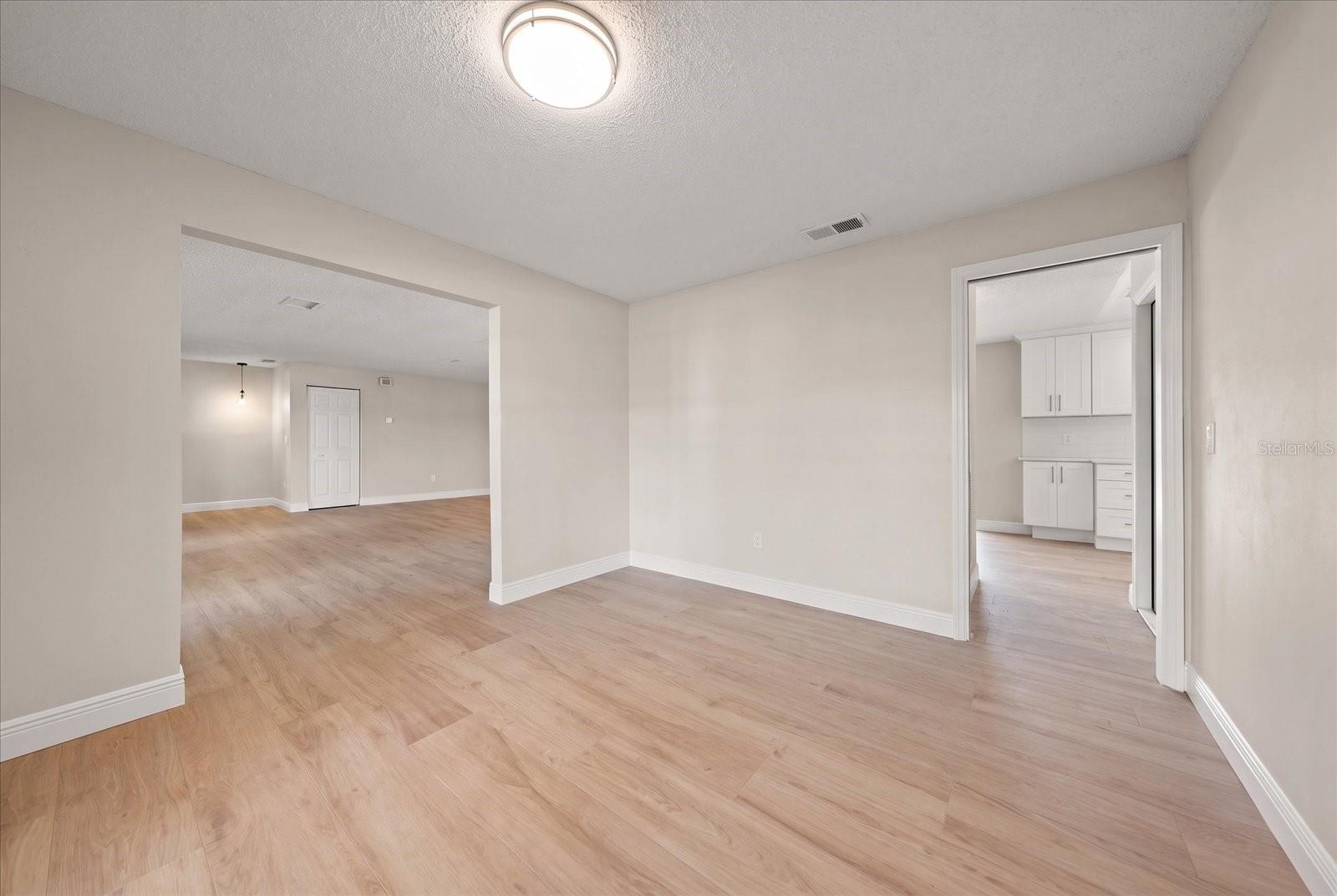 1641 Sherbrook Rd Property Photo 23