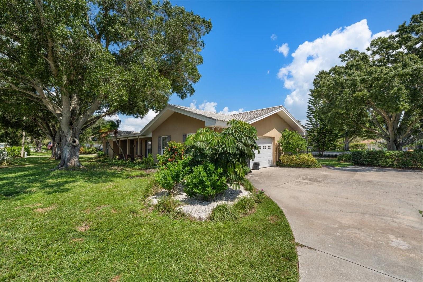 1641 Sherbrook Rd Property Photo 35