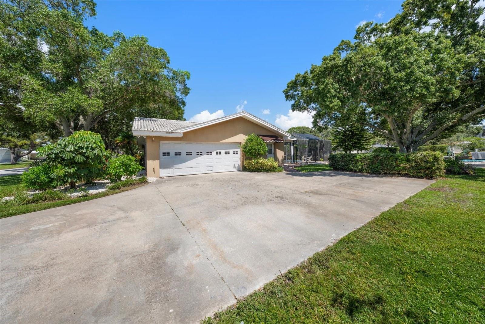 1641 Sherbrook Rd Property Photo 42