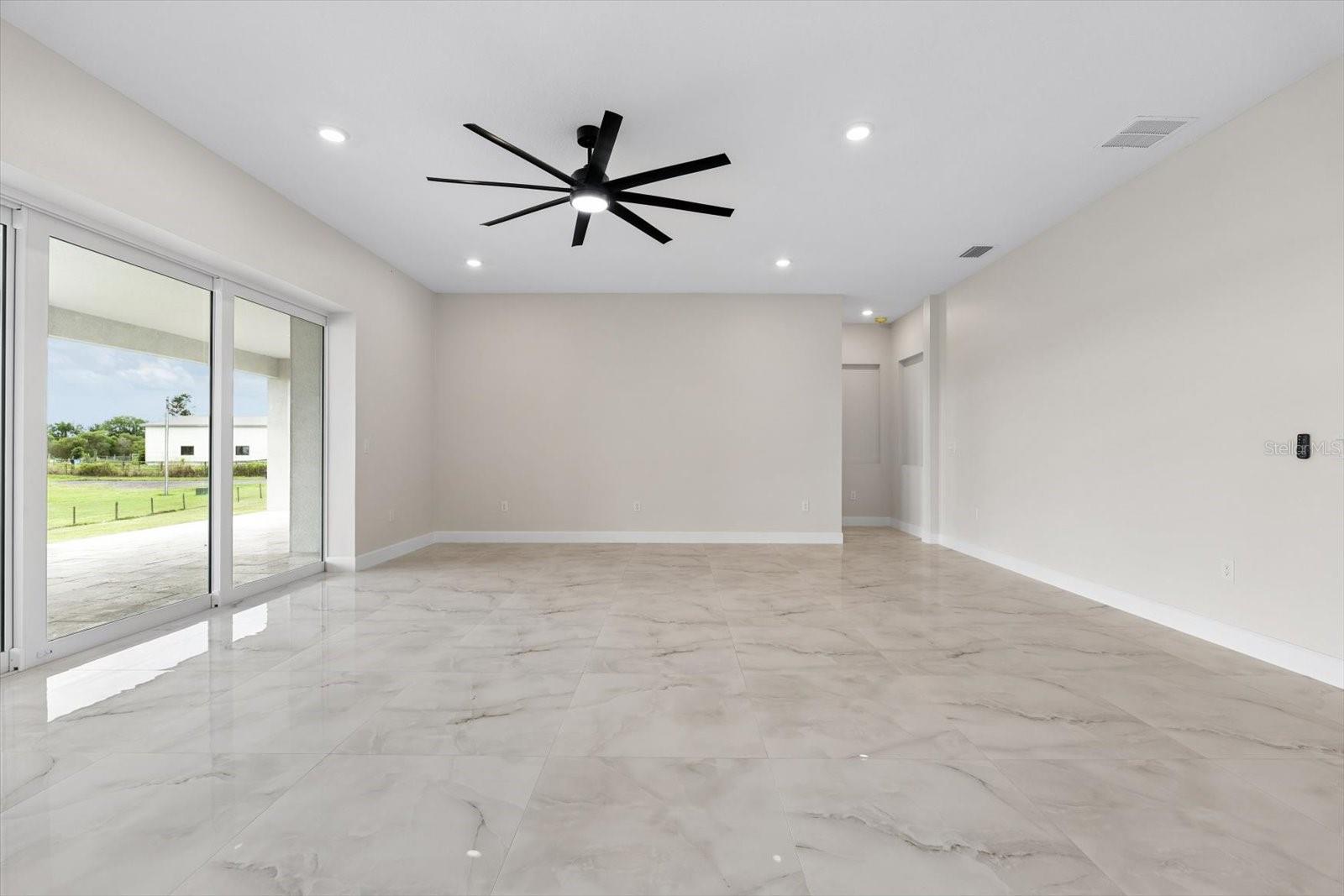 5302 Varn Rd Property Photo 11