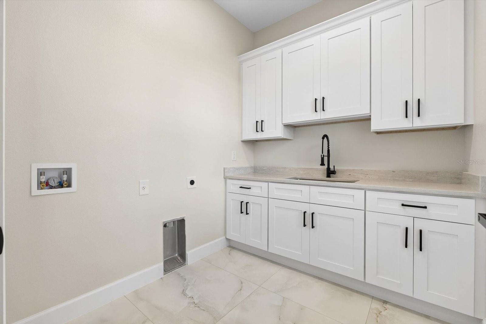 5302 Varn Rd Property Photo 21