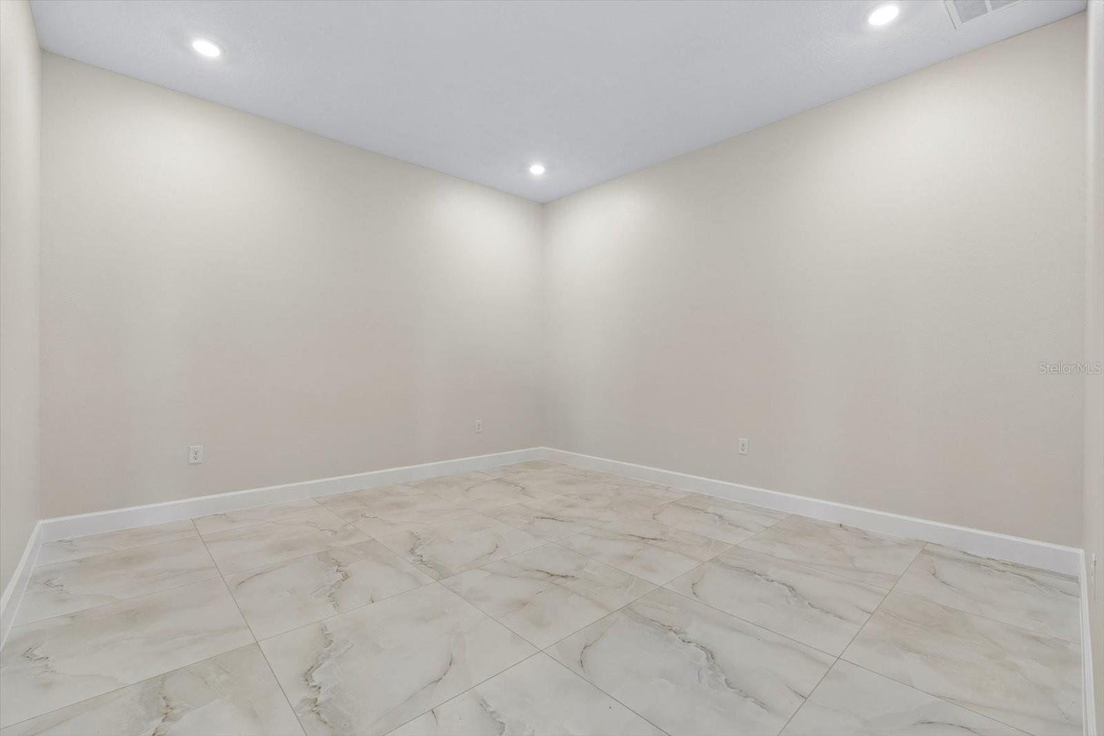 5302 Varn Rd Property Photo 22