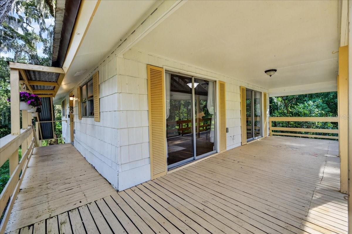 4417 River Dr Property Photo 29
