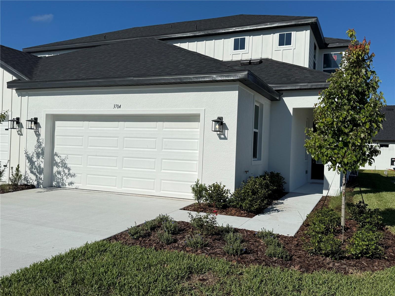 3704 Nandina Cir Property Photo 1