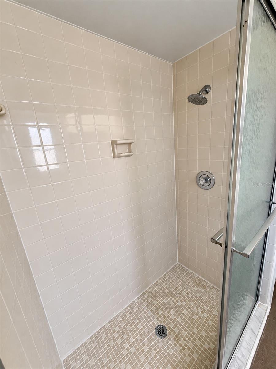 110 19th St Property Photo 12