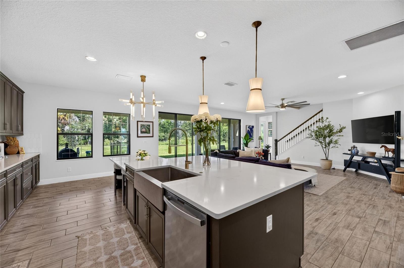 9125 Warm Springs Cir Property Photo 18