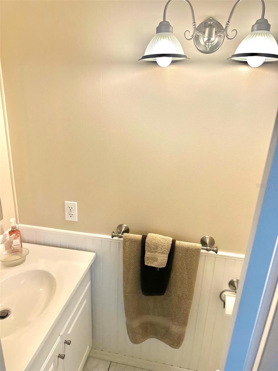 2000 E Bay Dr #102 Property Photo 14