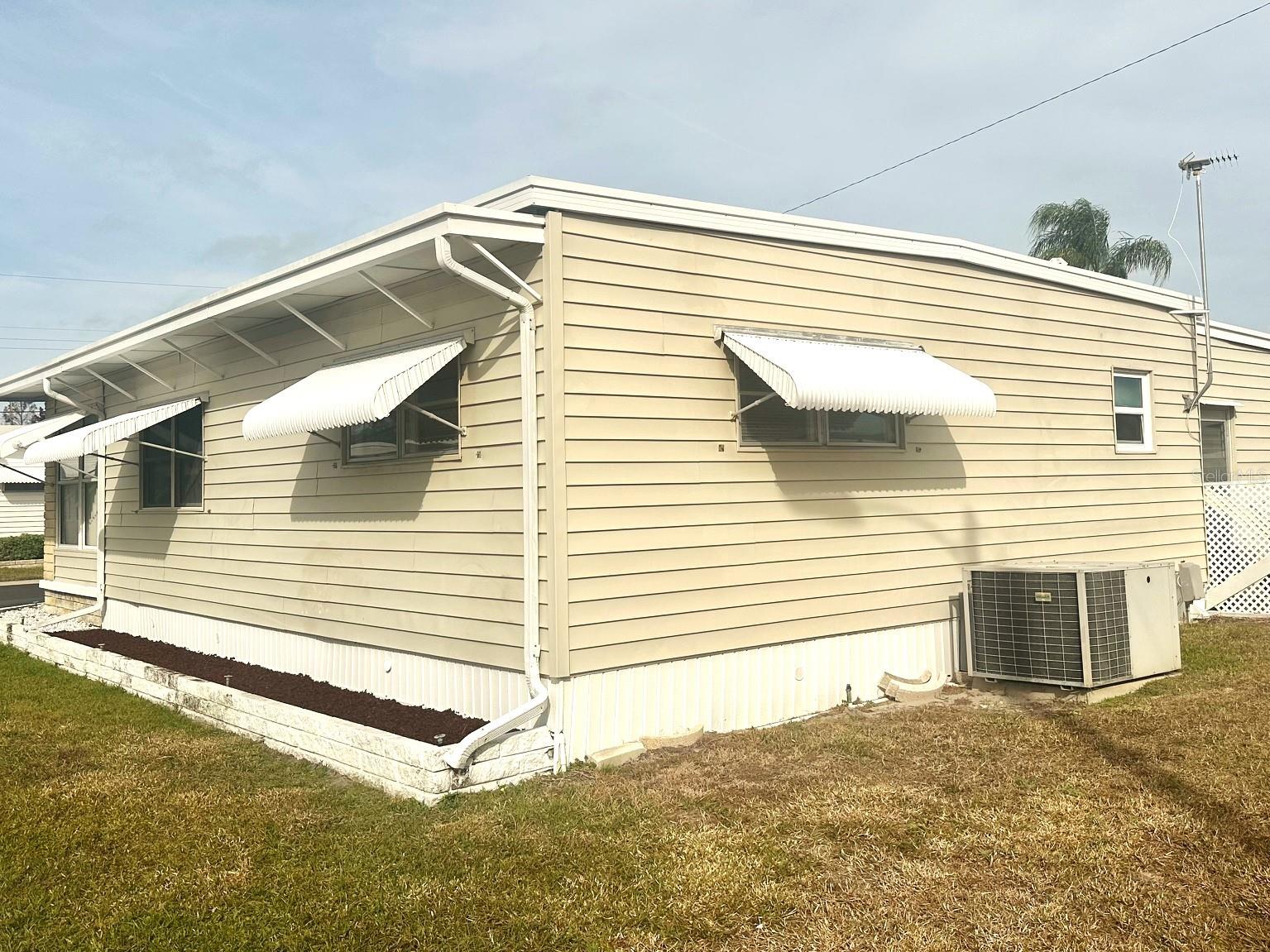 2000 E Bay Dr #102 Property Photo 17