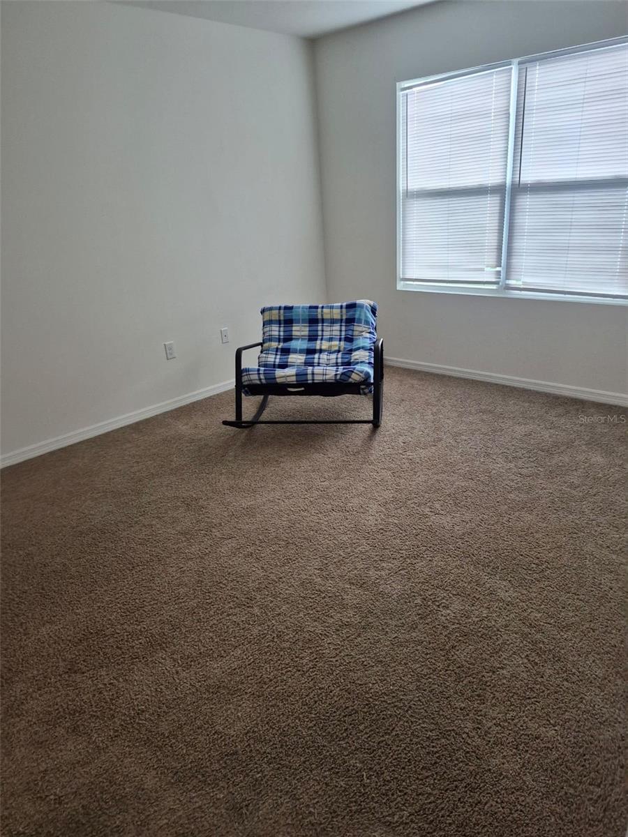 751 Grove St Property Photo 8