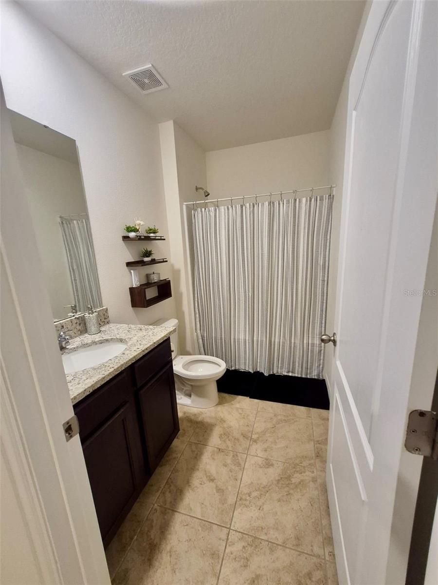 751 Grove St Property Photo 11