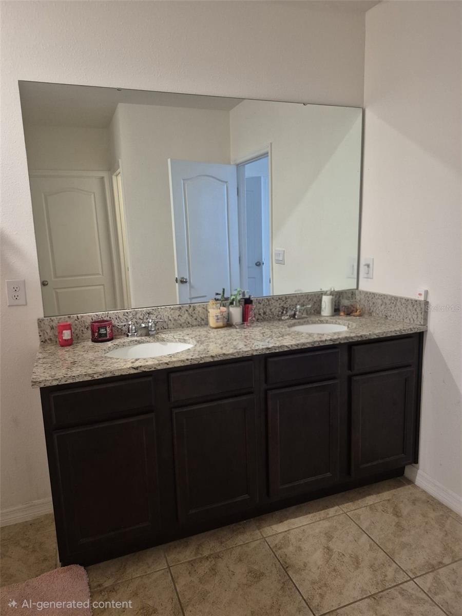751 Grove St Property Photo 16