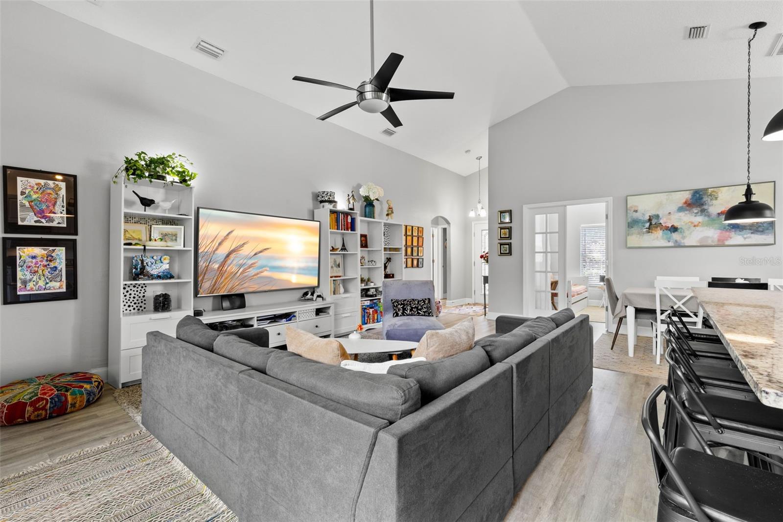 1527 River Ct Property Photo 17