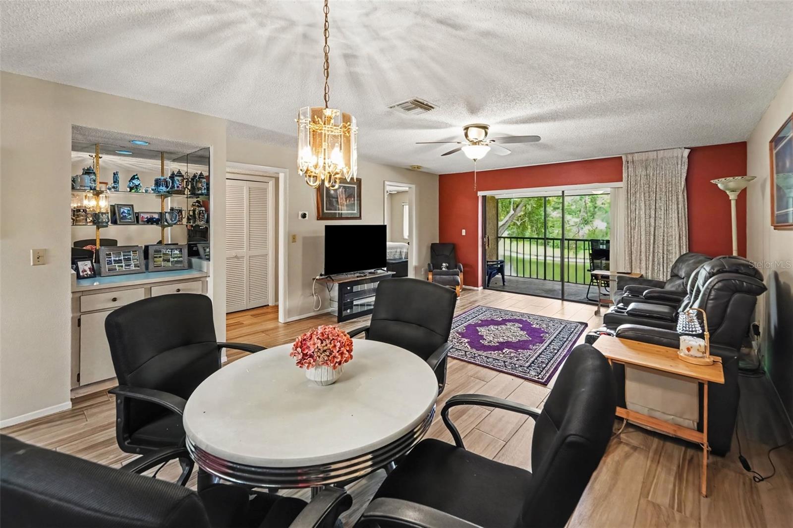 2525 Royal Pines Cir #26h Property Photo 9
