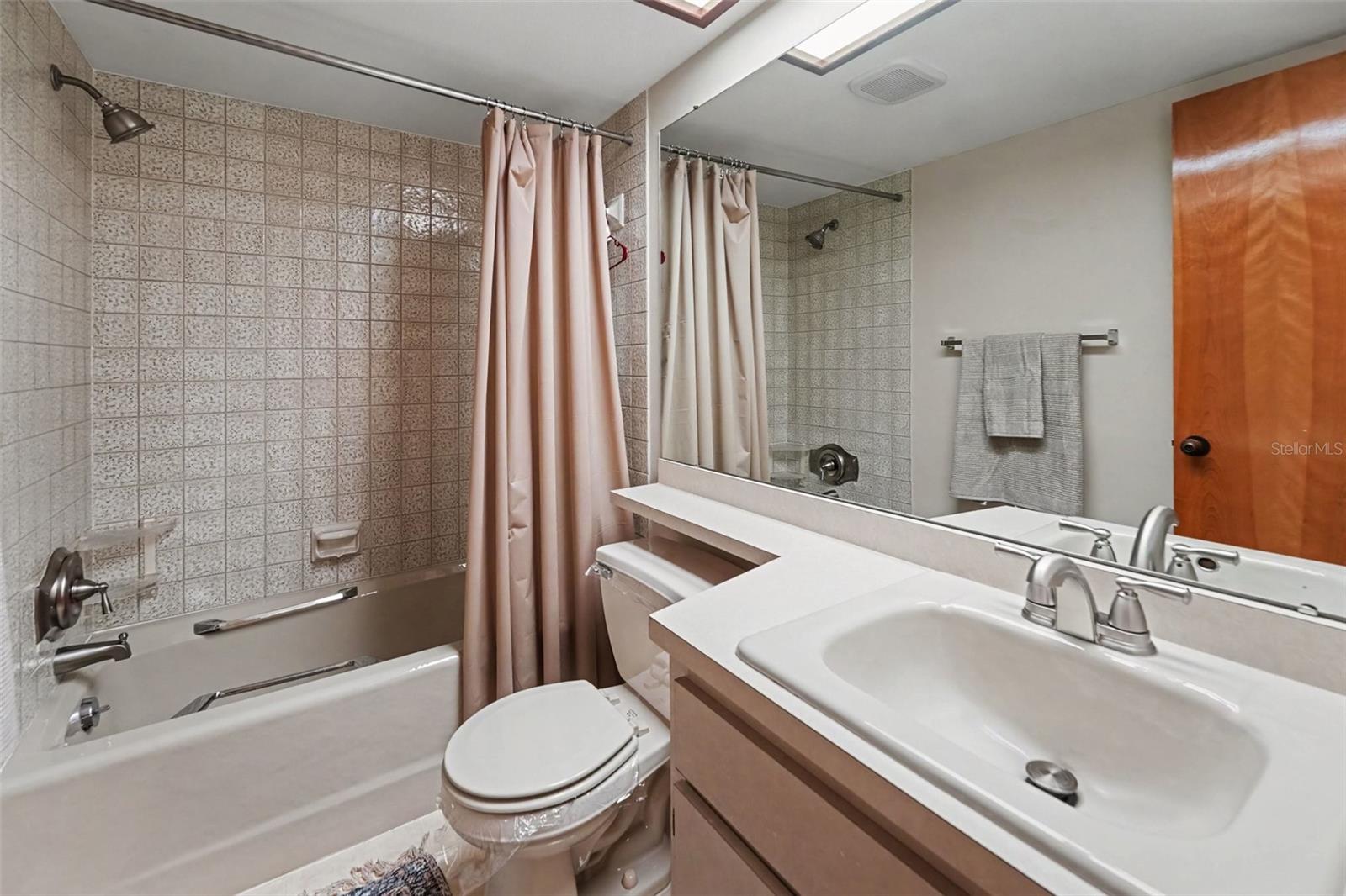 2525 Royal Pines Cir #26h Property Photo 23