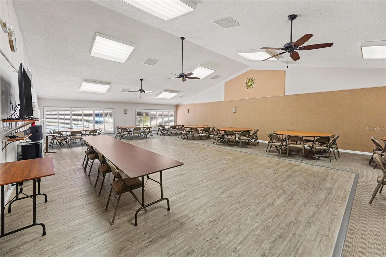 2525 Royal Pines Cir #26h Property Photo 29