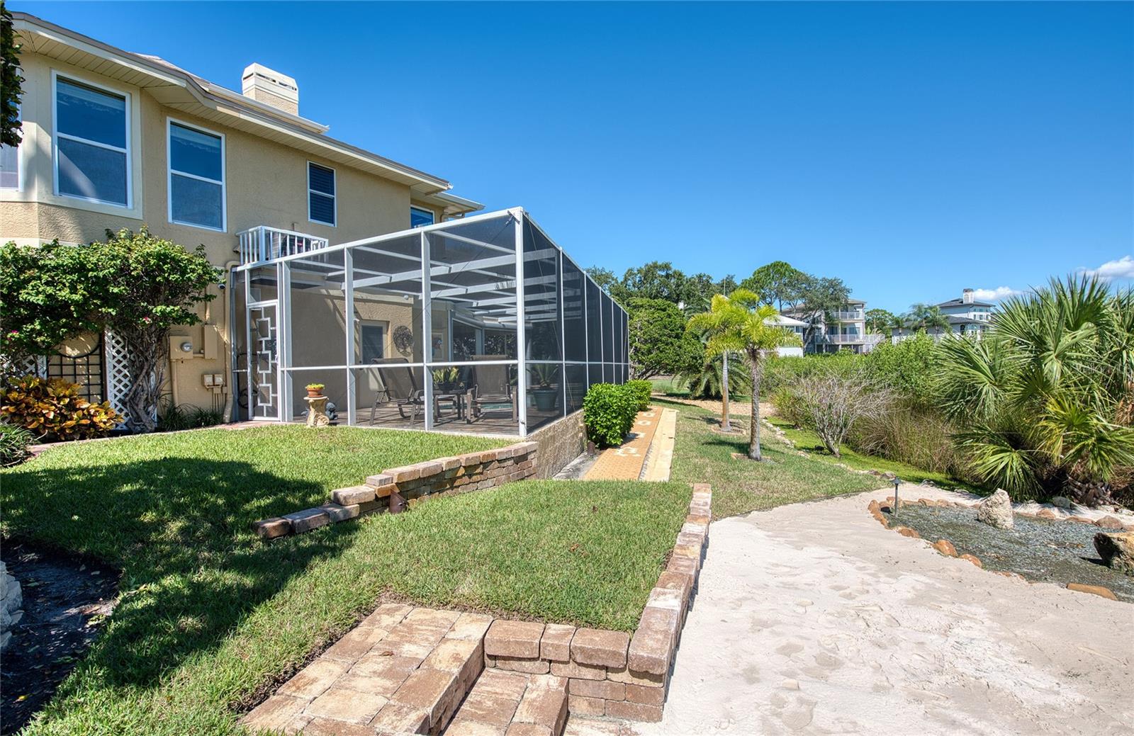 103 Royal Ct Property Photo 15