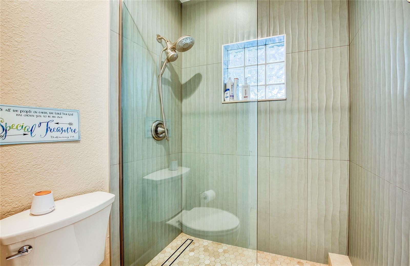 103 Royal Ct Property Photo 67