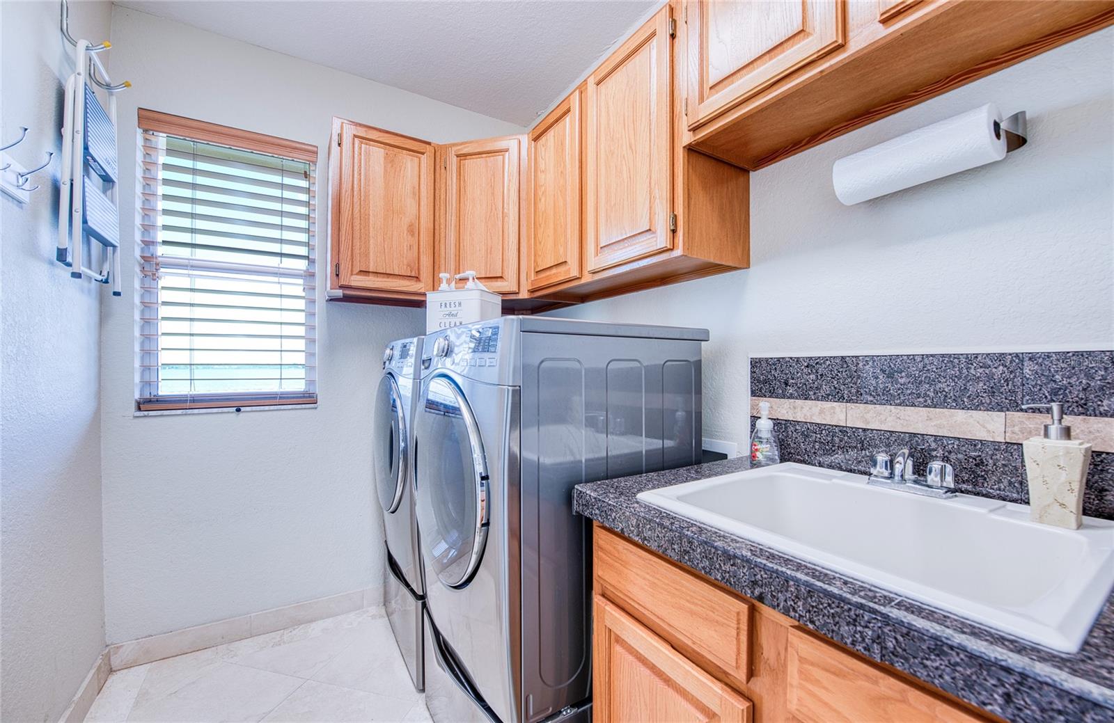 103 Royal Ct Property Photo 75