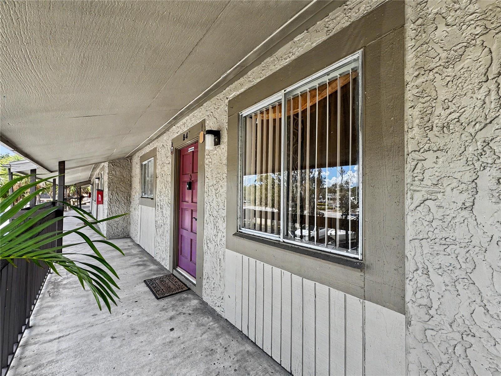6328 Newtown Cir #b4 Property Photo 1