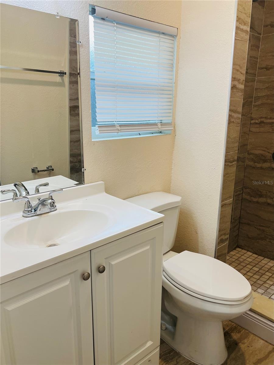 905 E Crawford St Property Photo 6