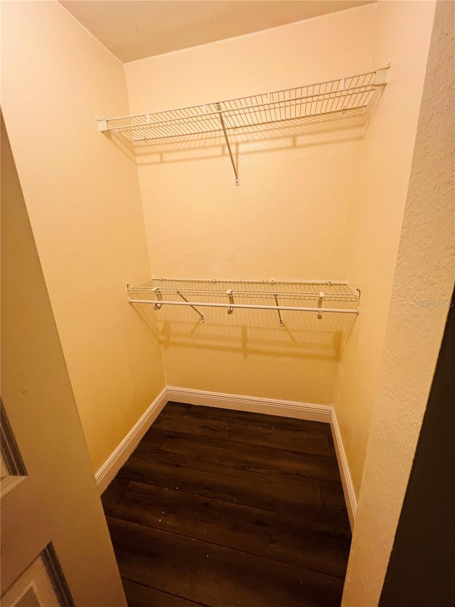 905 E Crawford St Property Photo 9