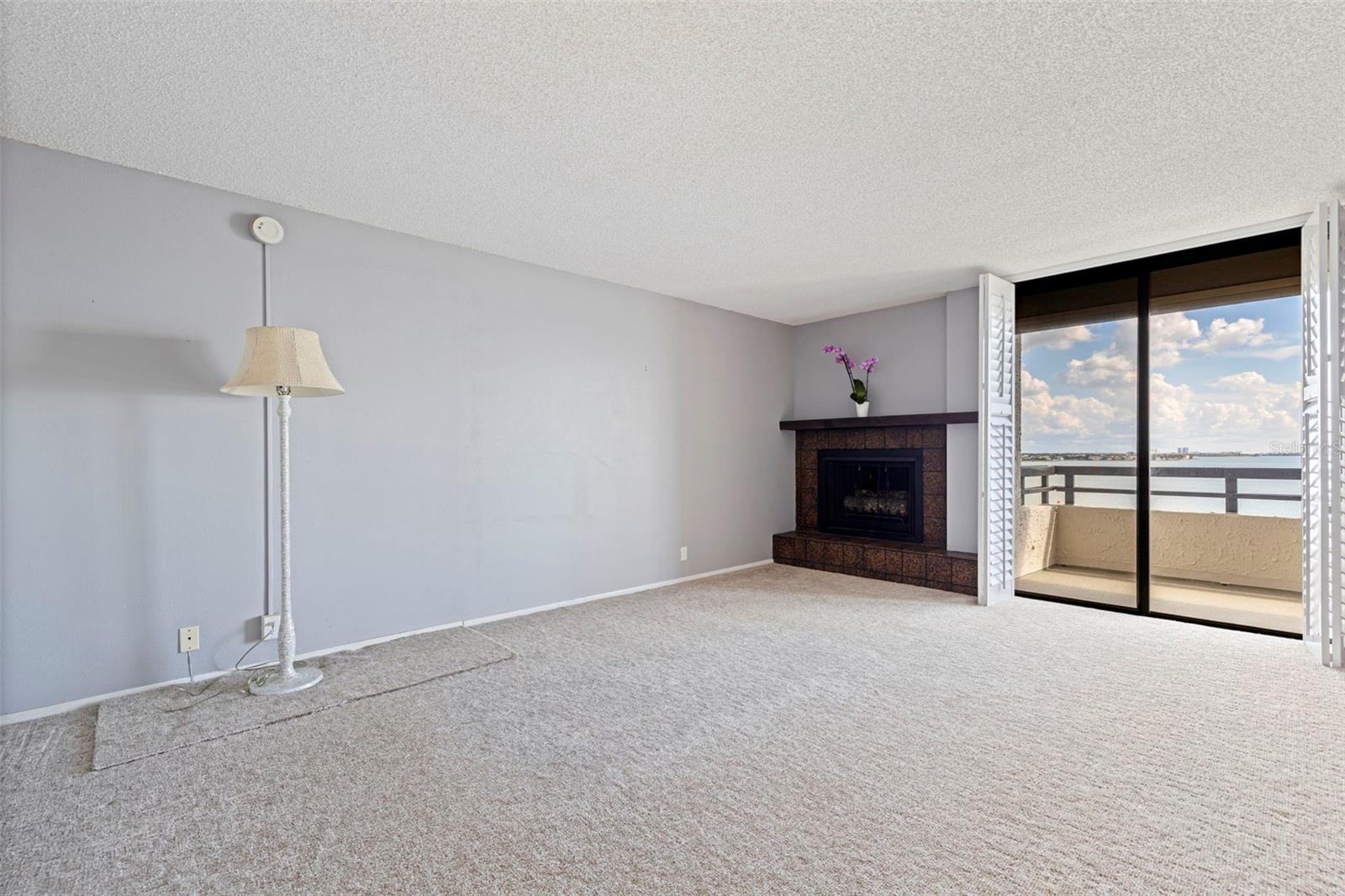 5700 Mariner St #802e Property Photo 17