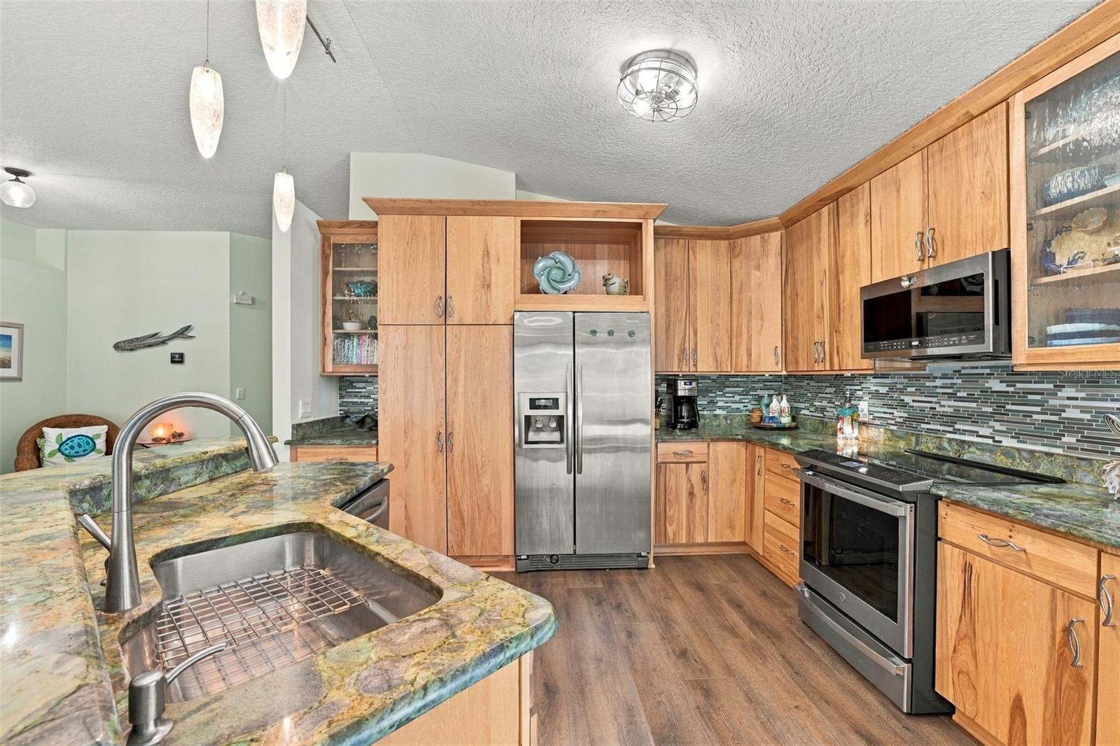 5604 Tughill Dr Property Photo 3