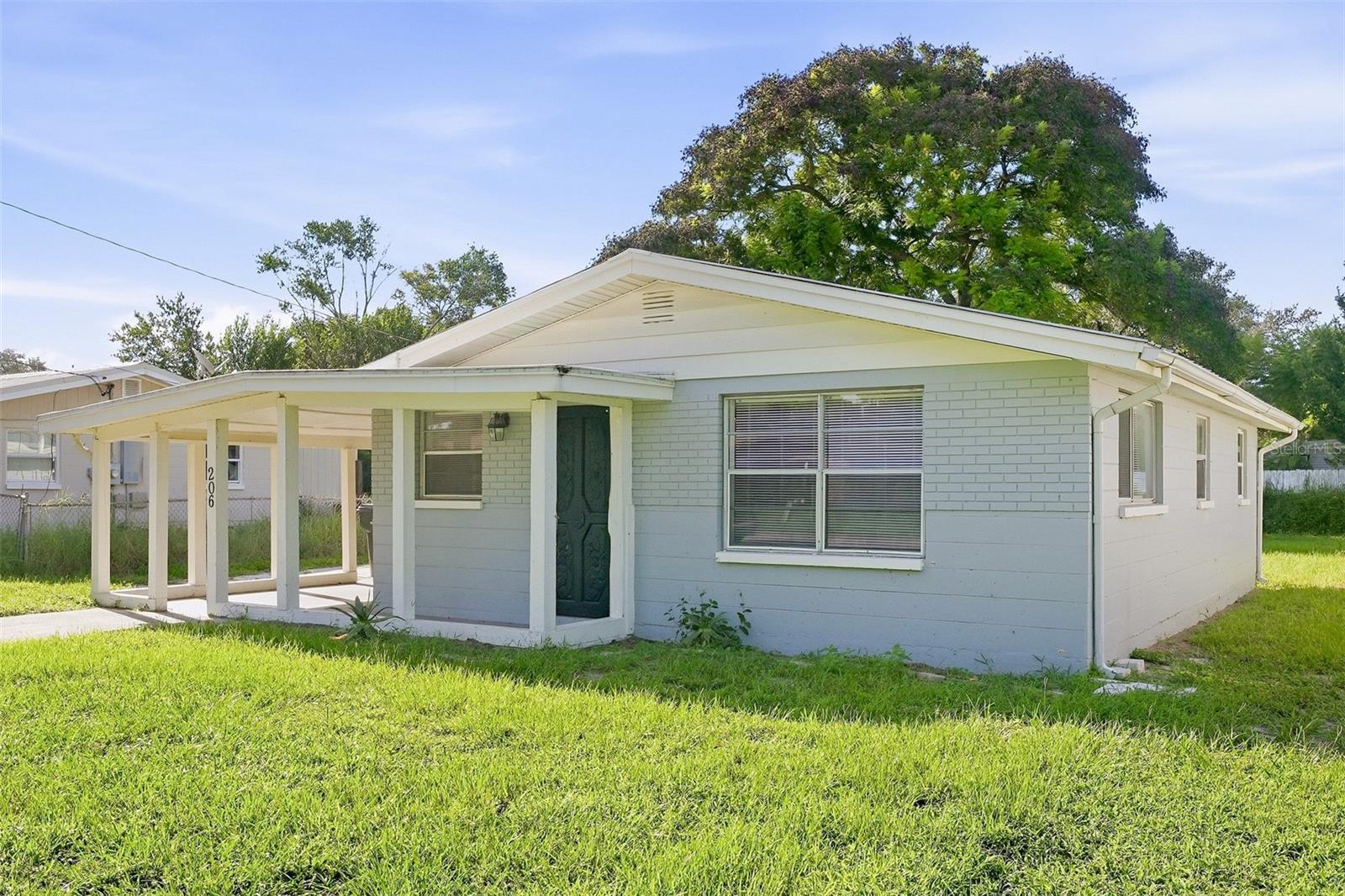 206 4th Jpv St Property Photo 2