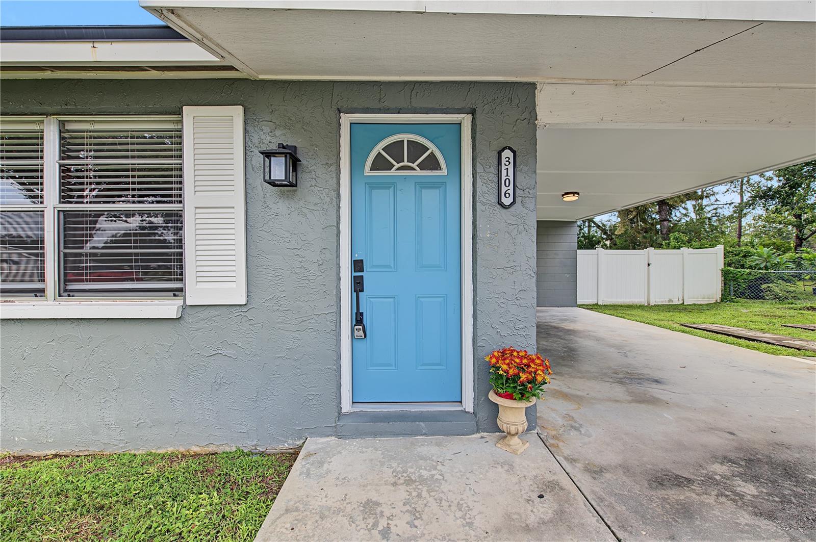 3106 Acacia St Property Photo 4