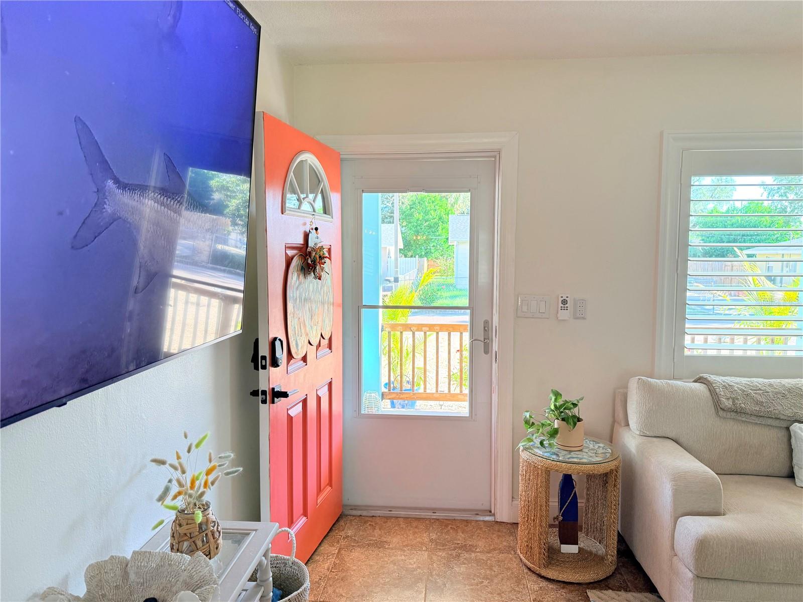 1216 Sheridan Rd Property Photo 9