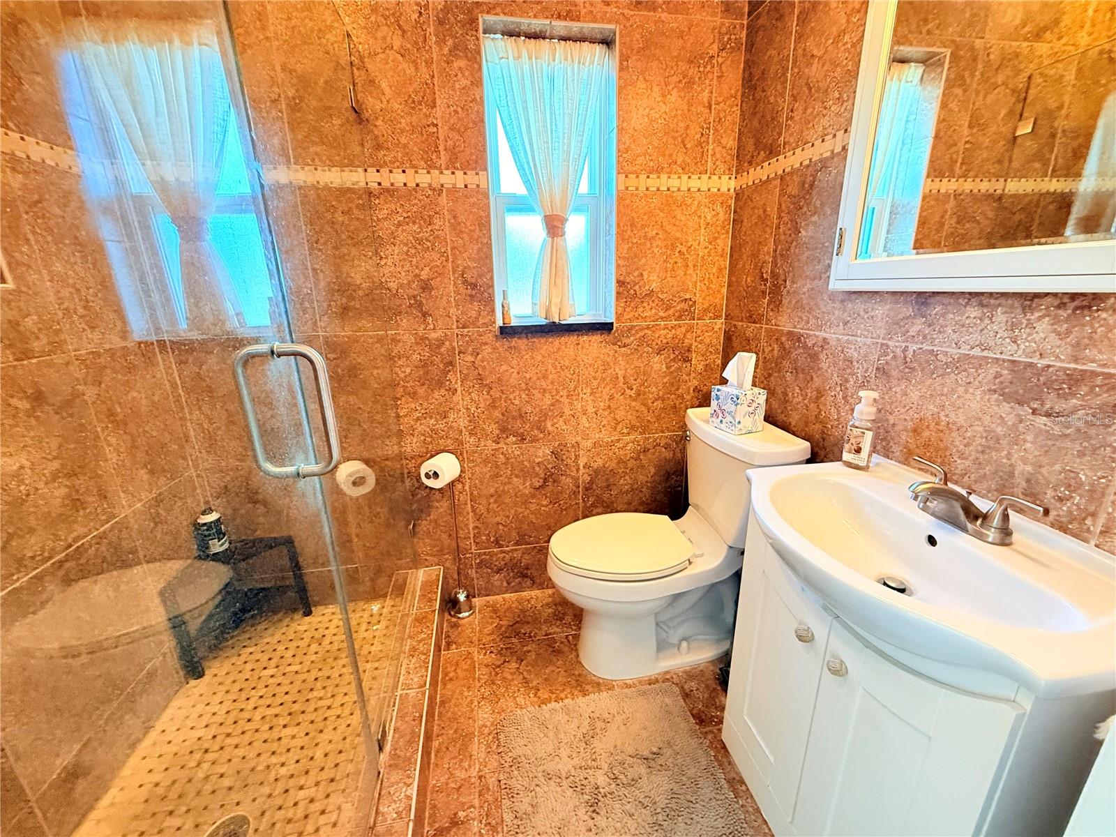 1216 Sheridan Rd Property Photo 12