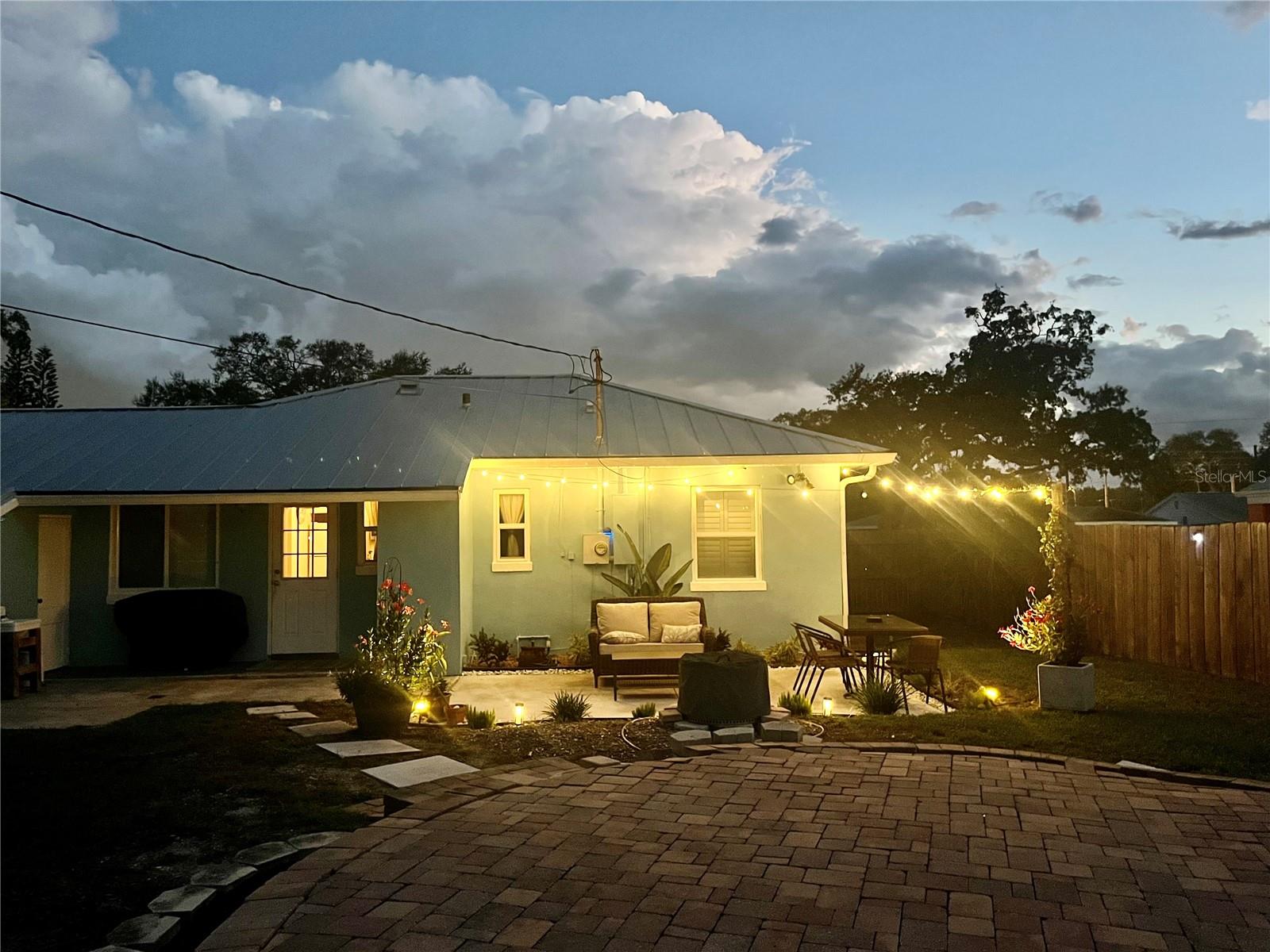1216 Sheridan Rd Property Photo 22