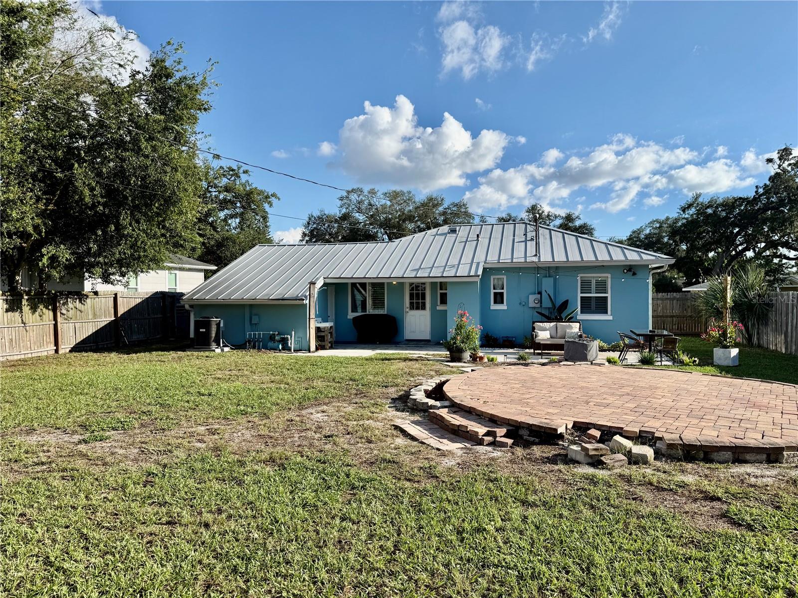 1216 Sheridan Rd Property Photo 32