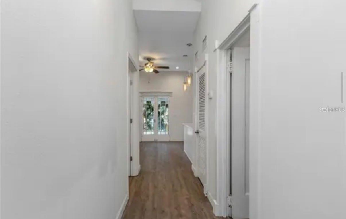 210 E Plymouth St #b Property Photo 9
