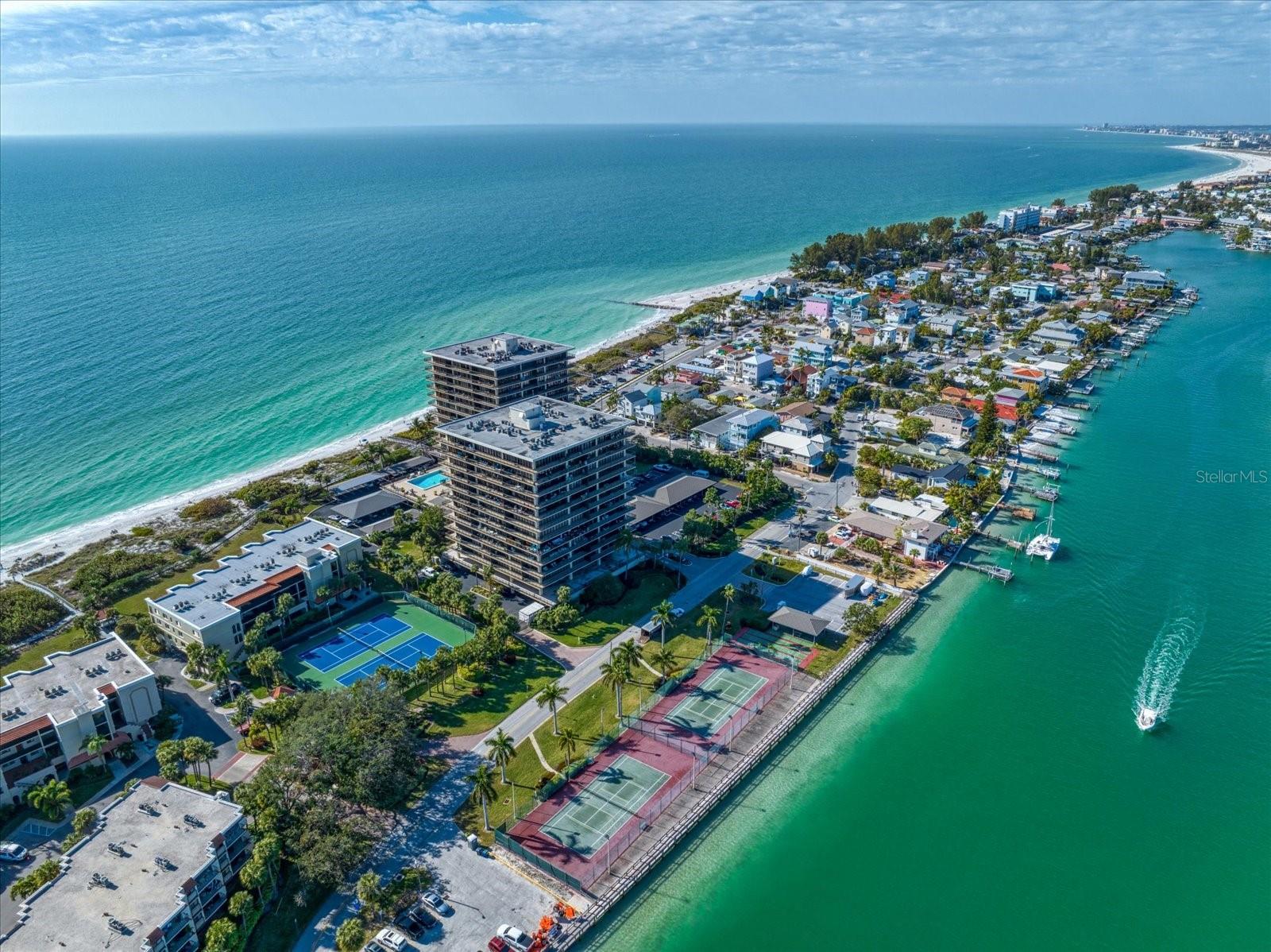 7600 Bayshore Dr #202 Property Photo