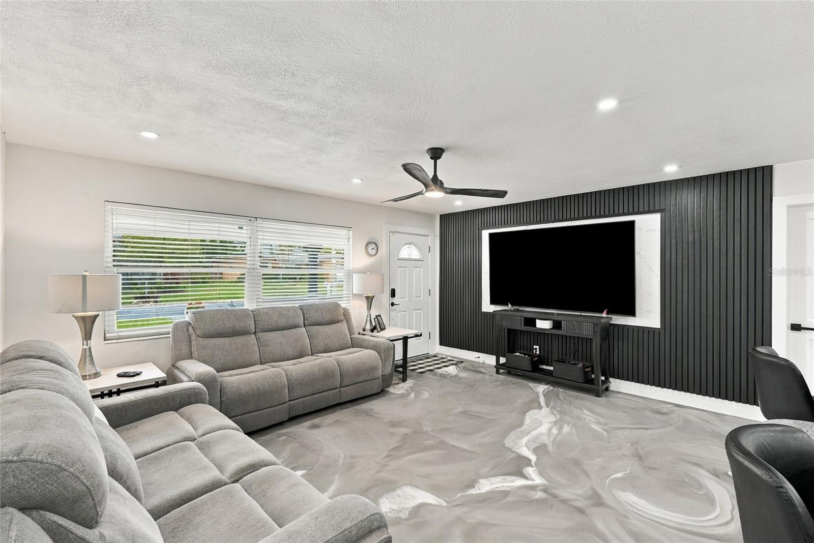 10259 Naranja St Property Photo 7
