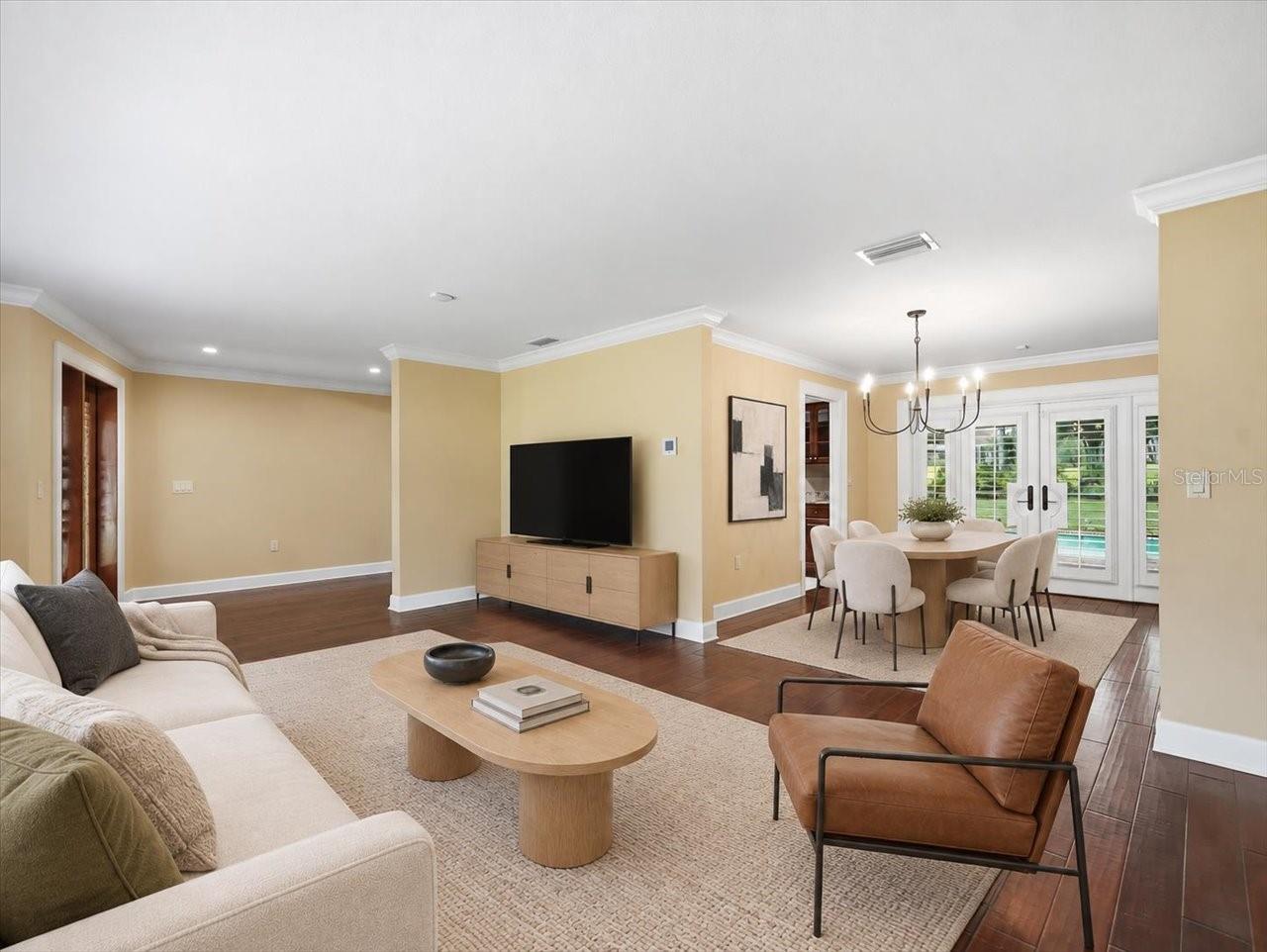 13903 Middle Park Dr Property Photo 6