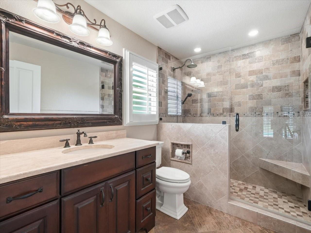 13903 Middle Park Dr Property Photo 34