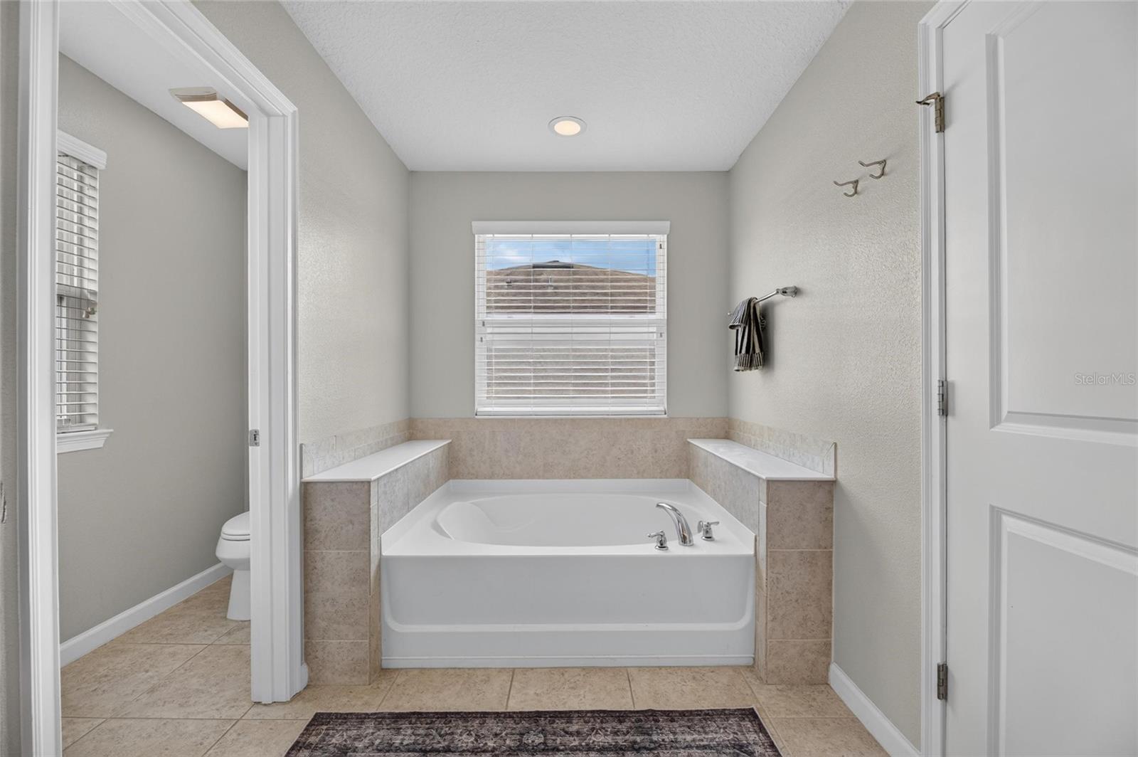 12211 Streambed Dr Property Photo 35
